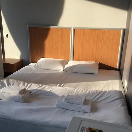 Hotel Ema 2*