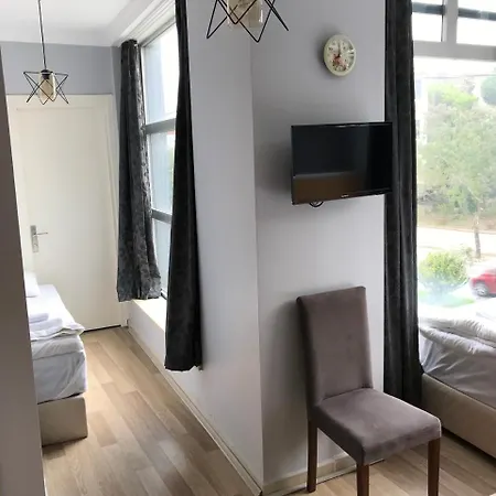 Hotel Ema 2*