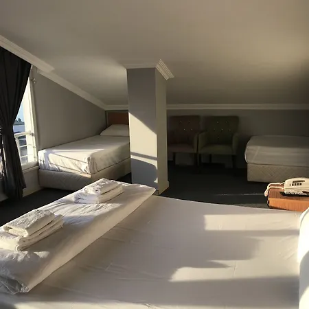 Hotel Ema 2*