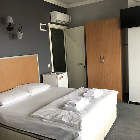 Hotel Ema
